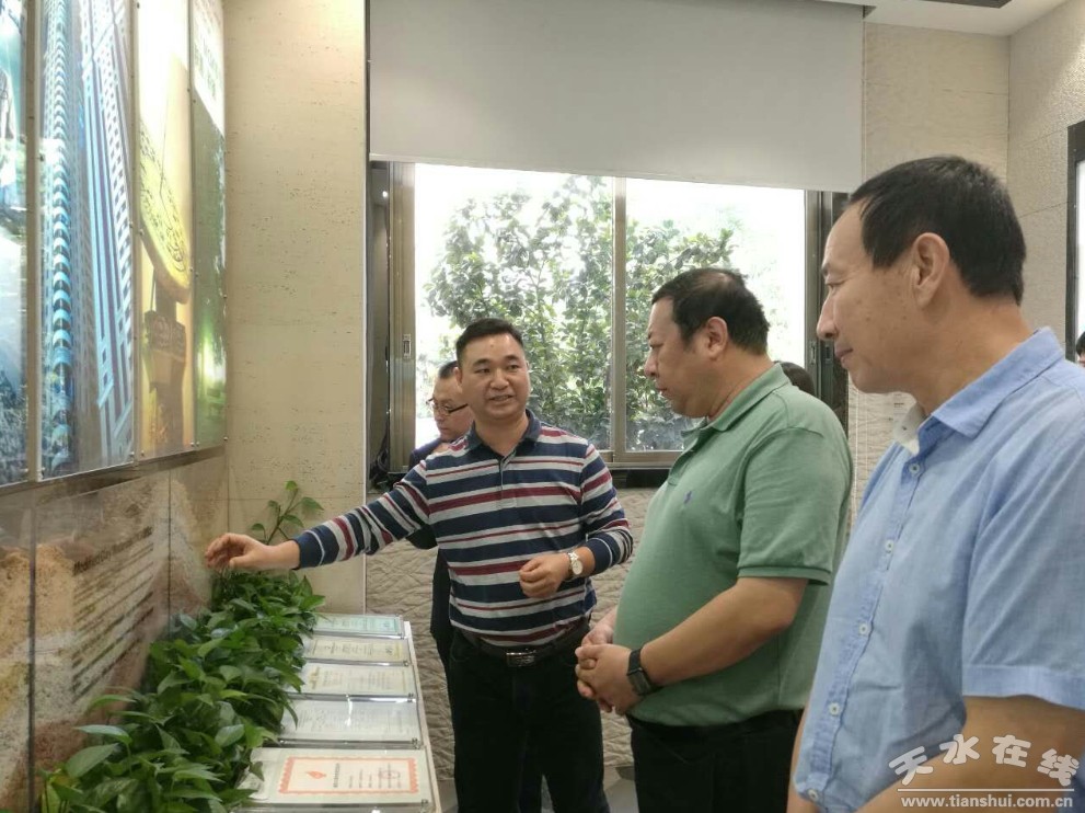 馬小龍赴廣東福美軟瓷等企業(yè)考察 推動(dòng)生態(tài)環(huán)境材料銷售與應(yīng)用發(fā)展